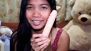 Hd 16 Week Pregnant Thai Teen Heather Deep Dido Creamy Squirt Alone In The Living Room