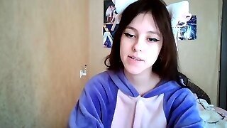 Russian Webcam Girl Sophygreen Show Off Her Best Body Parts