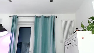 Gorgeous Blonde Pawg Showing Her Huge Natural Tits On Webcam