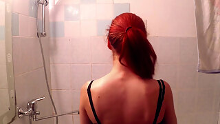 Stellar Solo In Douche By Beautiful Redhead Nubile