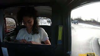 Easygoing Spanish Chick Screwed By Her Taxi Driver
