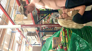 Public Flash, Public Shopping Flashing