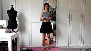 Ich Probiere Alles Aus Meinem Kleiderschrank