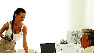Old4k. Old Boss Nails Black-haired Secretary Right On...