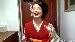 Sexy Geisha Flashes Hairy Cunt And Gives A Blowjob