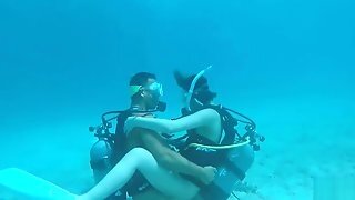 Asian Scuba Suck