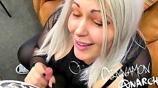 Mom Cuckold While Sucking A Bbc And Gets Facial