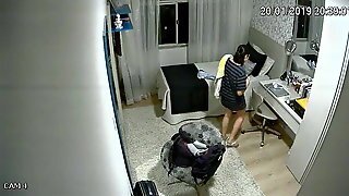 Students Change Clothes