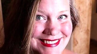 Amateur Bbw Mom With Extremely Massive Jugs Teasing Topless