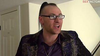 Ep102 Bts052 - The Contestants Get Dressed For The Avn Red Carpet