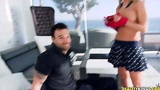 Hottie Spreads Legs As Wide As Possible To Get Deep Orgasm