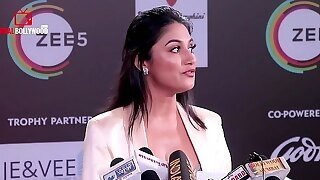 Desi Hot, Local Actress With Visible Nipple On The Red Carpet