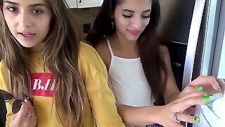 Family Therapy - The Helpful Step-brother - Gabriela Lopez And Sophie Reyes