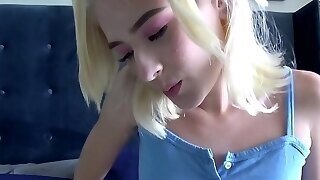 Young And Slender Blonde Not Against Shooting Homemade Porn Closeup...