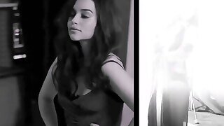 Emilia Clarke Vid Compilaton - Sexiest Woman Alive