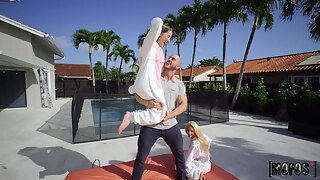 Two Petite Bunnies With Natural Tits Pleasuring Duncan By The Pool