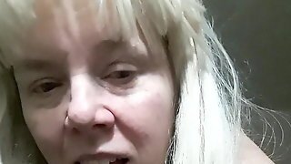 Sexy Blomde Hairy Pussy