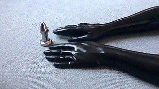 Only Latex-gloves
