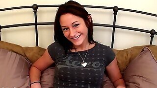 18 Yr Old Teen Gets Messy Creampie