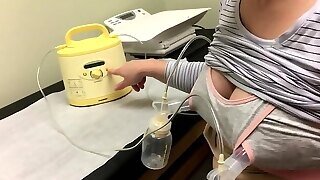 Pumping Milk From Tits In Nursing Bra
