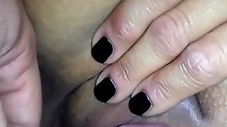En Su Cama