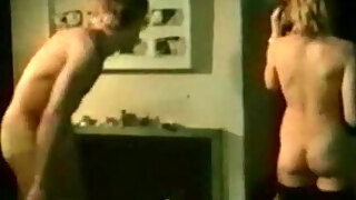Jeux D'adultes Pour Gamines Expertes (1979) Marylin Jess