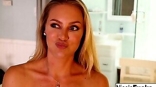 Nicole Aniston Handles A Fellow Like A Pornographic Star