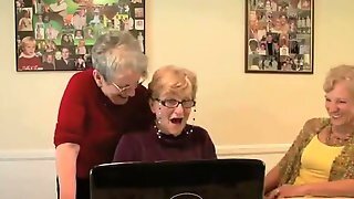 3 Grannys Having A Look..