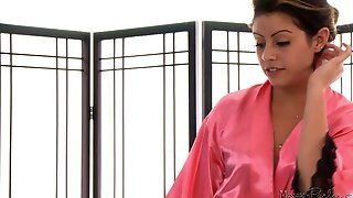 Massage-parlor: Teachers Pet