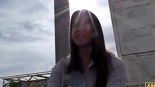 Hunt4k. Couple Needs Money For Motel And Chick Decides To