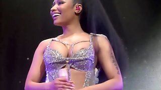 Nicki Minaj - Rogers Arena, Vancouver 2015. (nipple Slip)