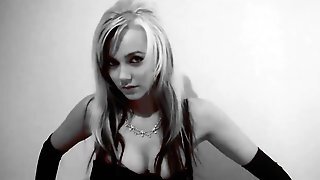 Sexy Julia - I Like You Bitch