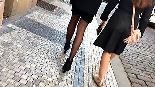 Legs 4998