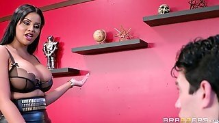 Succulent Ebony Milf At The Brazzers The Headhunter