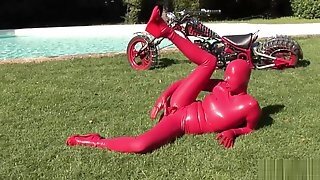 Girl In Latex Tries Out Her New Dildo