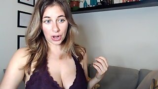 Hairy Pussy Gets Fingered Quickly