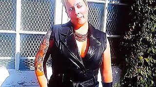 Admire Fiotte Et Bande Dur Pour Cette Mistress