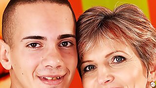 Mature Mom Lannie Rides A Young Dick