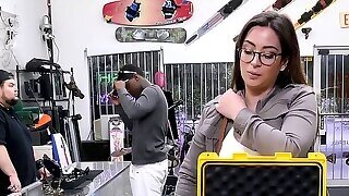Spex Pawn Amateur Dicked Deeply For Cash
