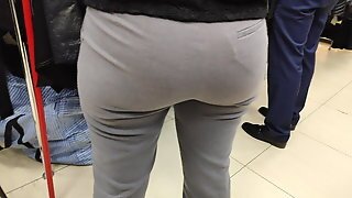 Delicious Juicy Butts Saleswoman In Very Tight Dress Pants 2