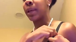 Black Woman Pumping A Tit For Youtube