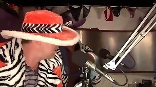 Elle Se Fait Bien Baiser Ã  La Radio