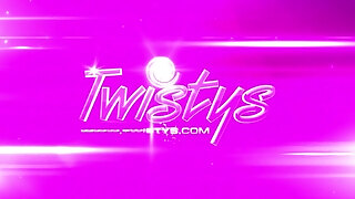 Whengirlsplay - Darcie Dolce And Gianna Dior Oil Me Up - Darcie Dolce