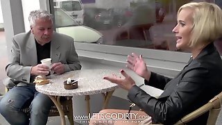 Alter Sack Fickt Milf In Den Arsch !! Anal Terror