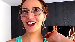 Slutty Girl In Glasses Gwen Porn Video