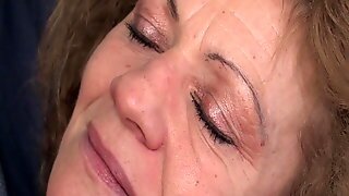 Mature Rewards Her Hubby With Anal Sex