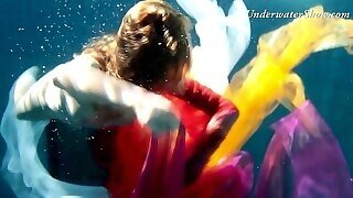 Edwige Slutty Teen Underwater